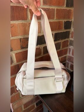 Gymshark Everyday Mini Holdall Pebble Grey bag.